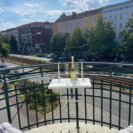 Prenzlauer Allee Apartment *