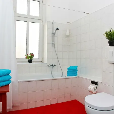 Prenzlauer Allee Apartment Berlin